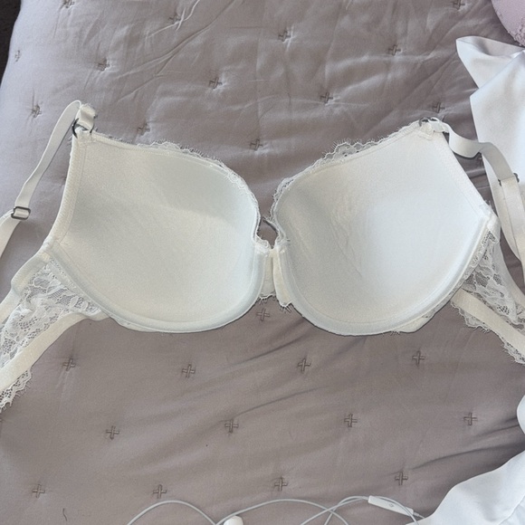H&M Bras - Picture 5 of 9